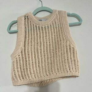 Zara cropped top, size small never worn